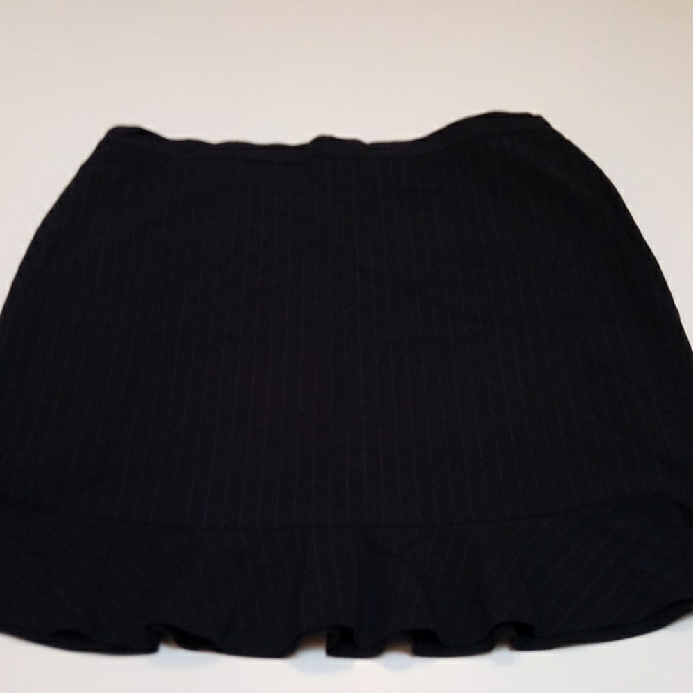 Loft Plus skirt w ruffled bottom BNWT